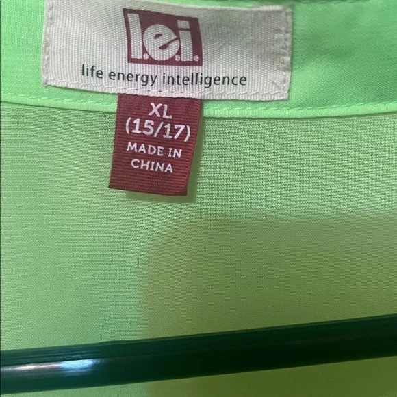 LEI Women's Bright Green Sheer Blouse - Picture 2 of 4